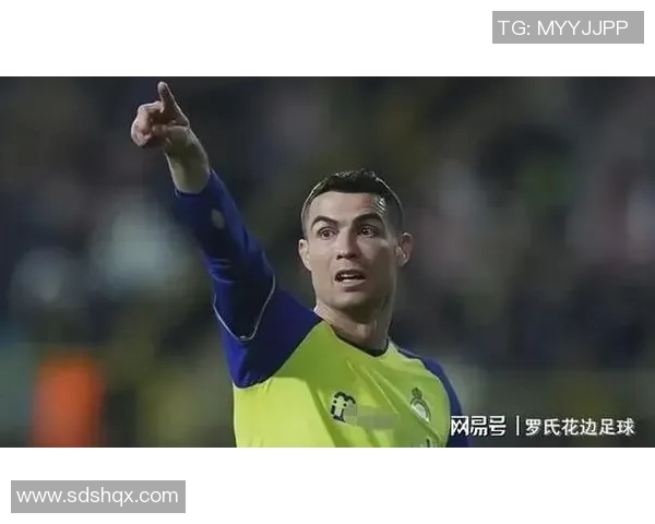 罗姓足球明星后卫的职业生涯与成就探讨