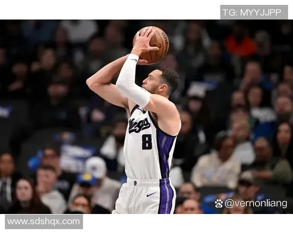 勇士与国王激战16精彩回顾全场比赛亮点与精彩瞬间分析